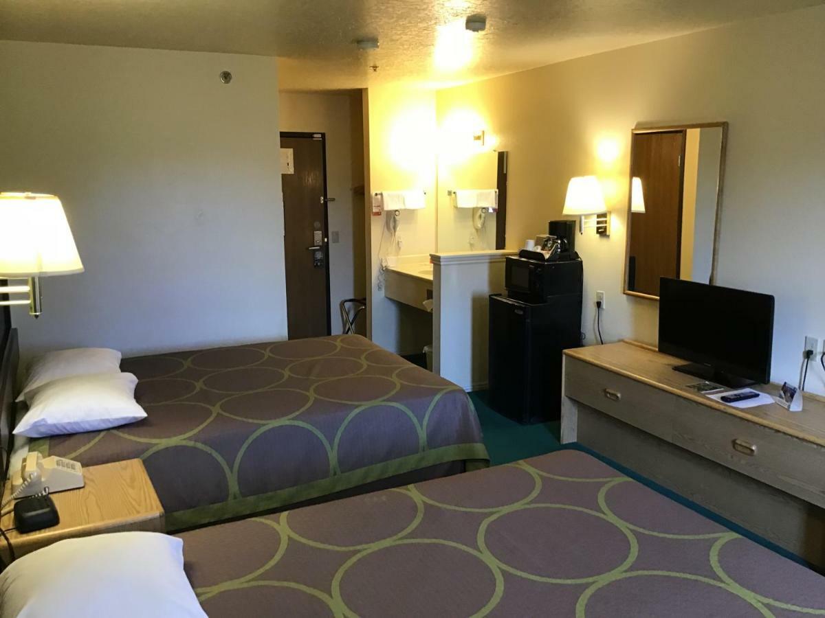 Super 8 By Wyndham Vernal Ut Exterior photo
