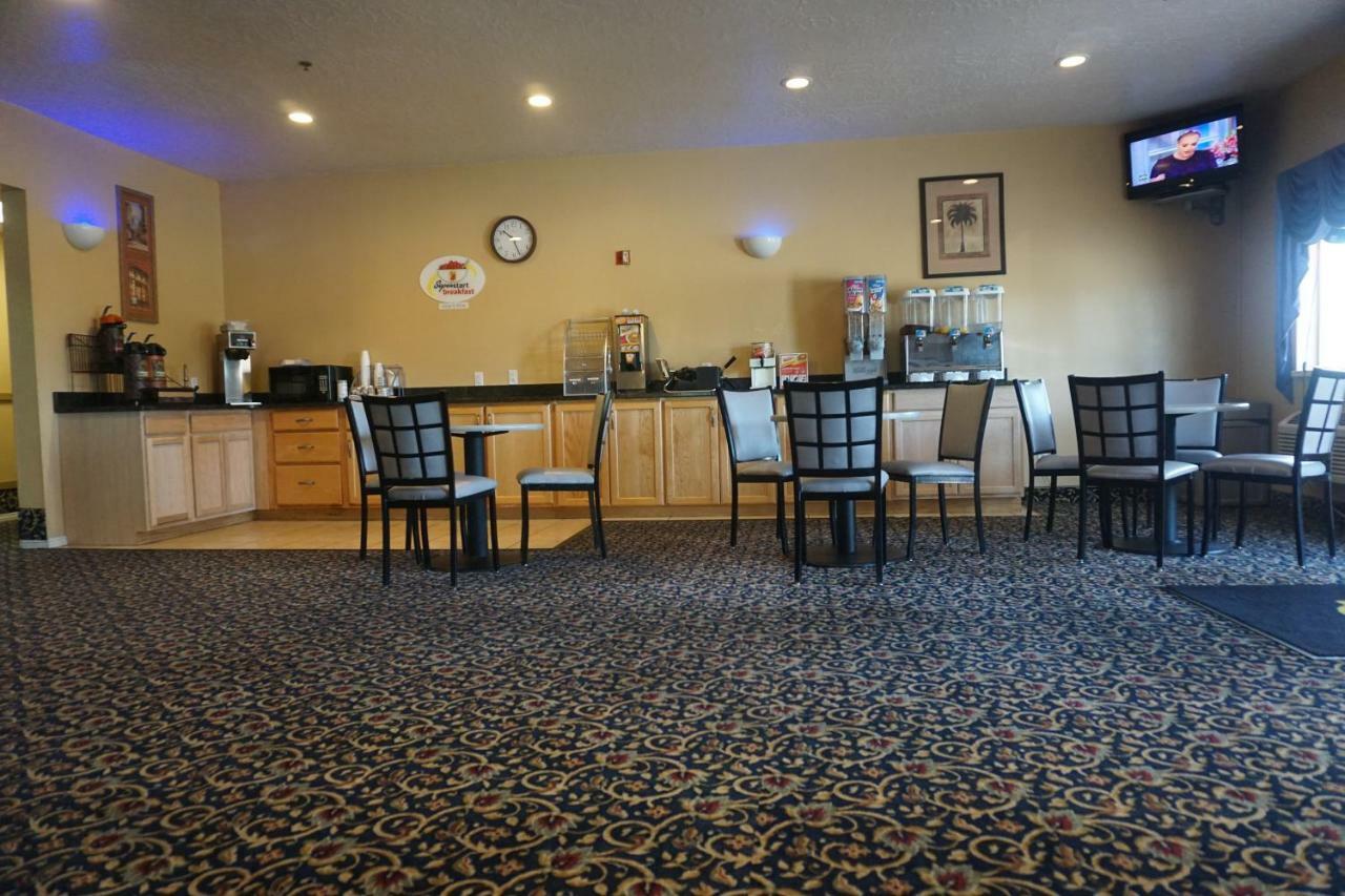 Super 8 By Wyndham Vernal Ut Exterior photo